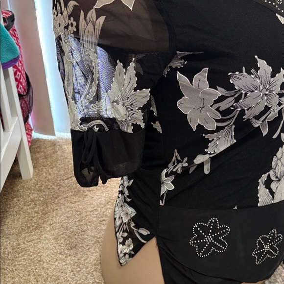 Black Floral Rhinestone V-Neck Women's Blouse - Picture 3 of 5